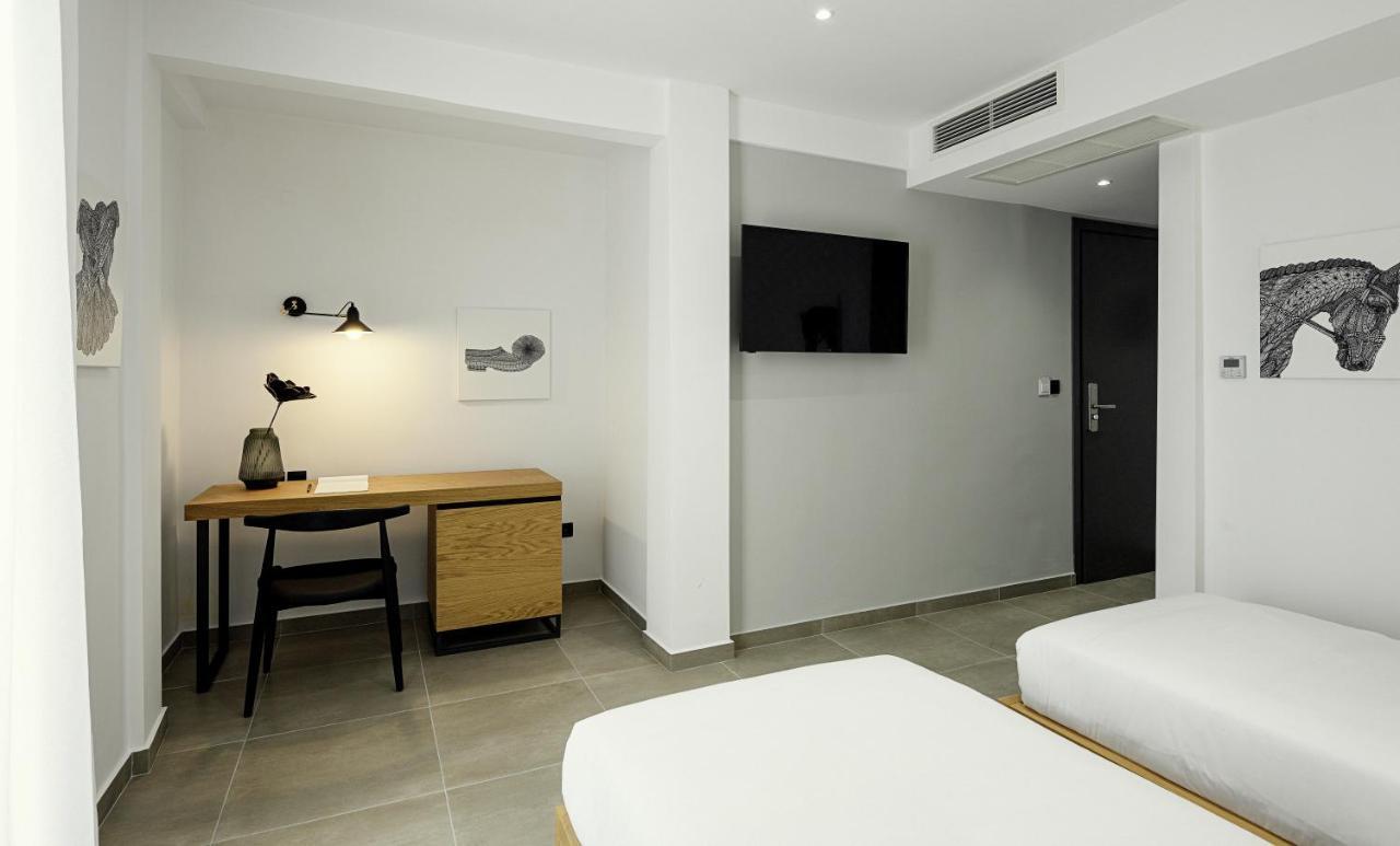 Pillow Urban Stay Thessaloniki Exterior photo